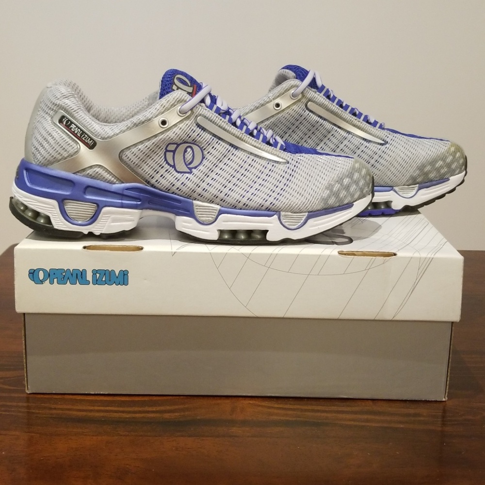 NIB Pearl iZUMi Women's Syncro Guide Running Shoes